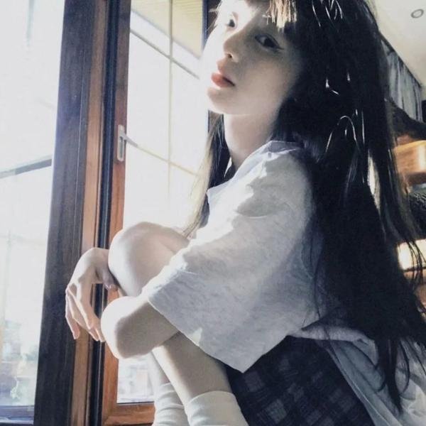 雨中的女人
